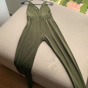 Green sleeveless jumpsuit
